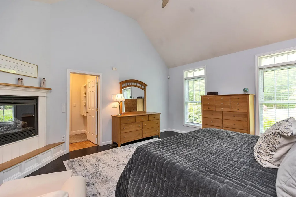 54 Pasture Road Auburn NH 03032