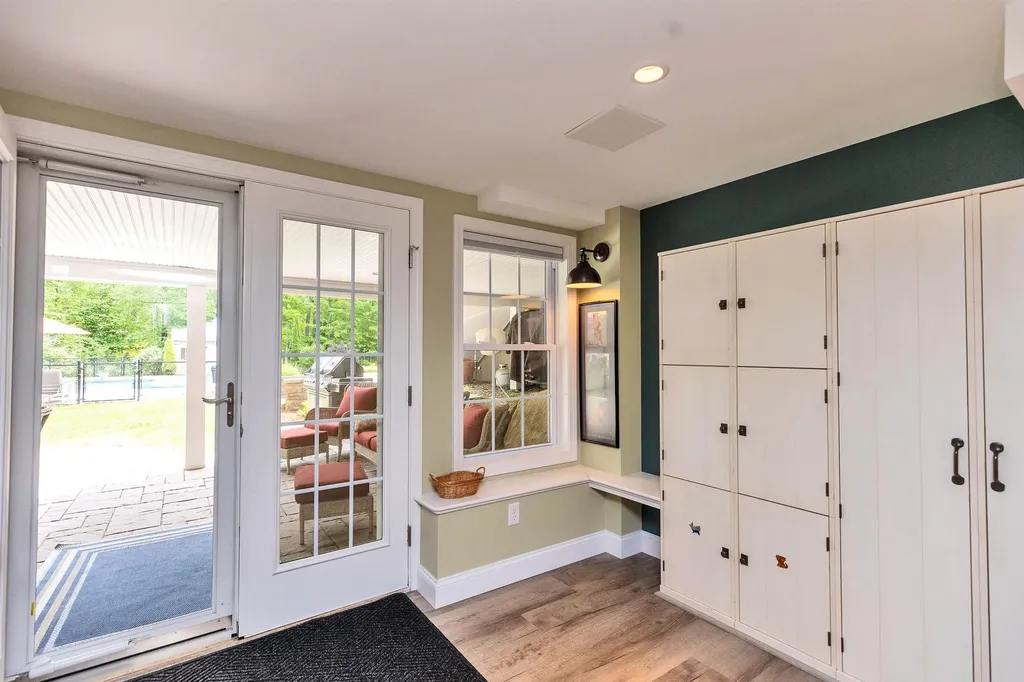 54 Pasture Road Auburn NH 03032