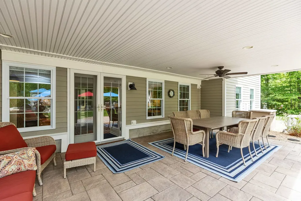 54 Pasture Road Auburn NH 03032