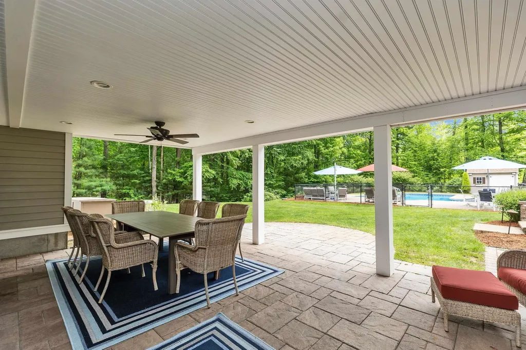 54 Pasture Road Auburn NH 03032