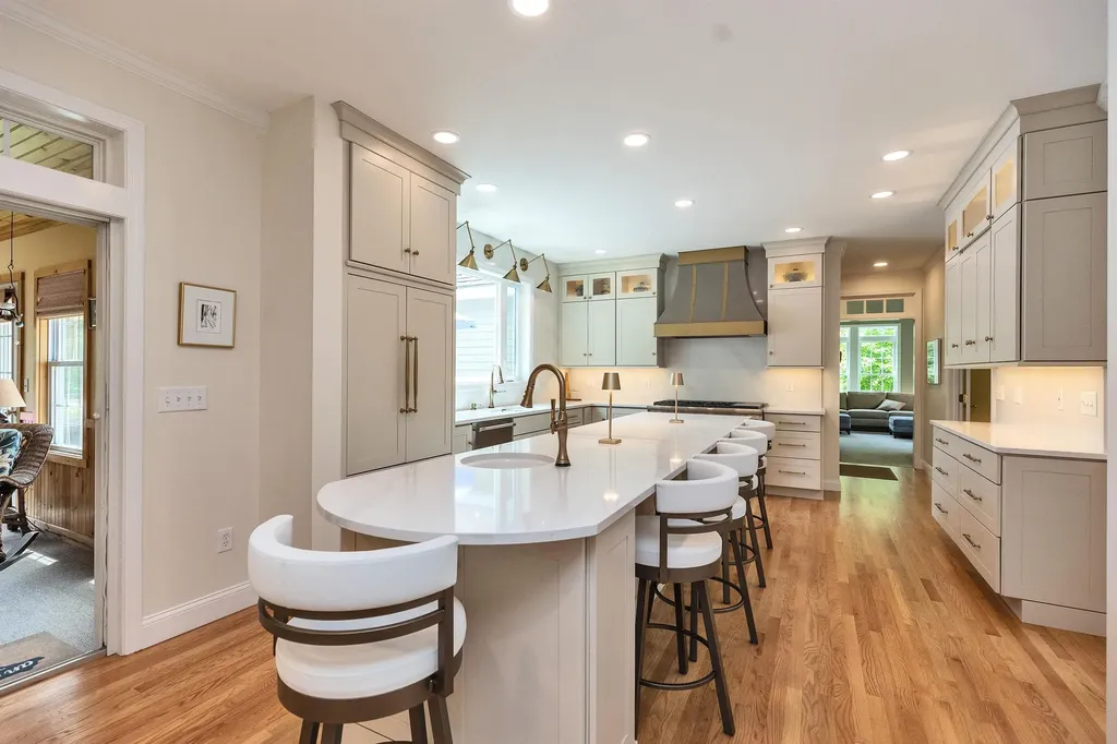 54 Pasture Road Auburn NH 03032