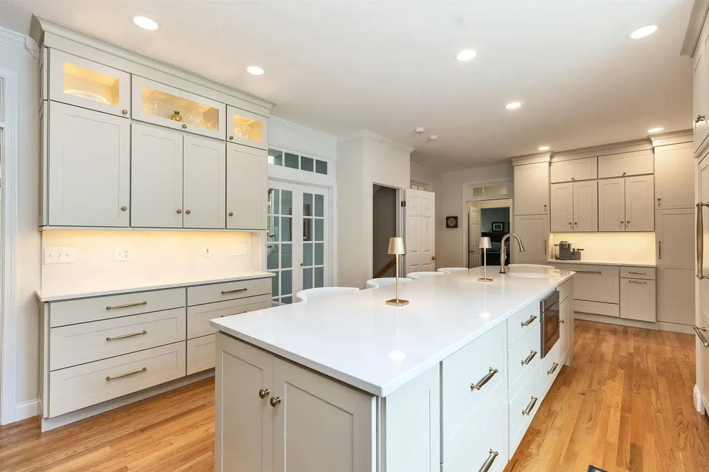 54 Pasture Road Auburn NH 03032