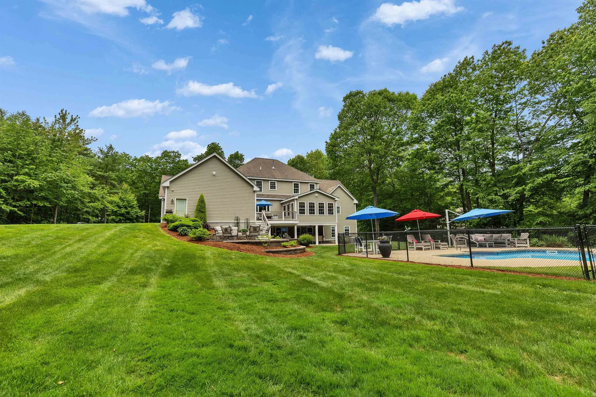 54 Pasture Road Auburn NH 03032