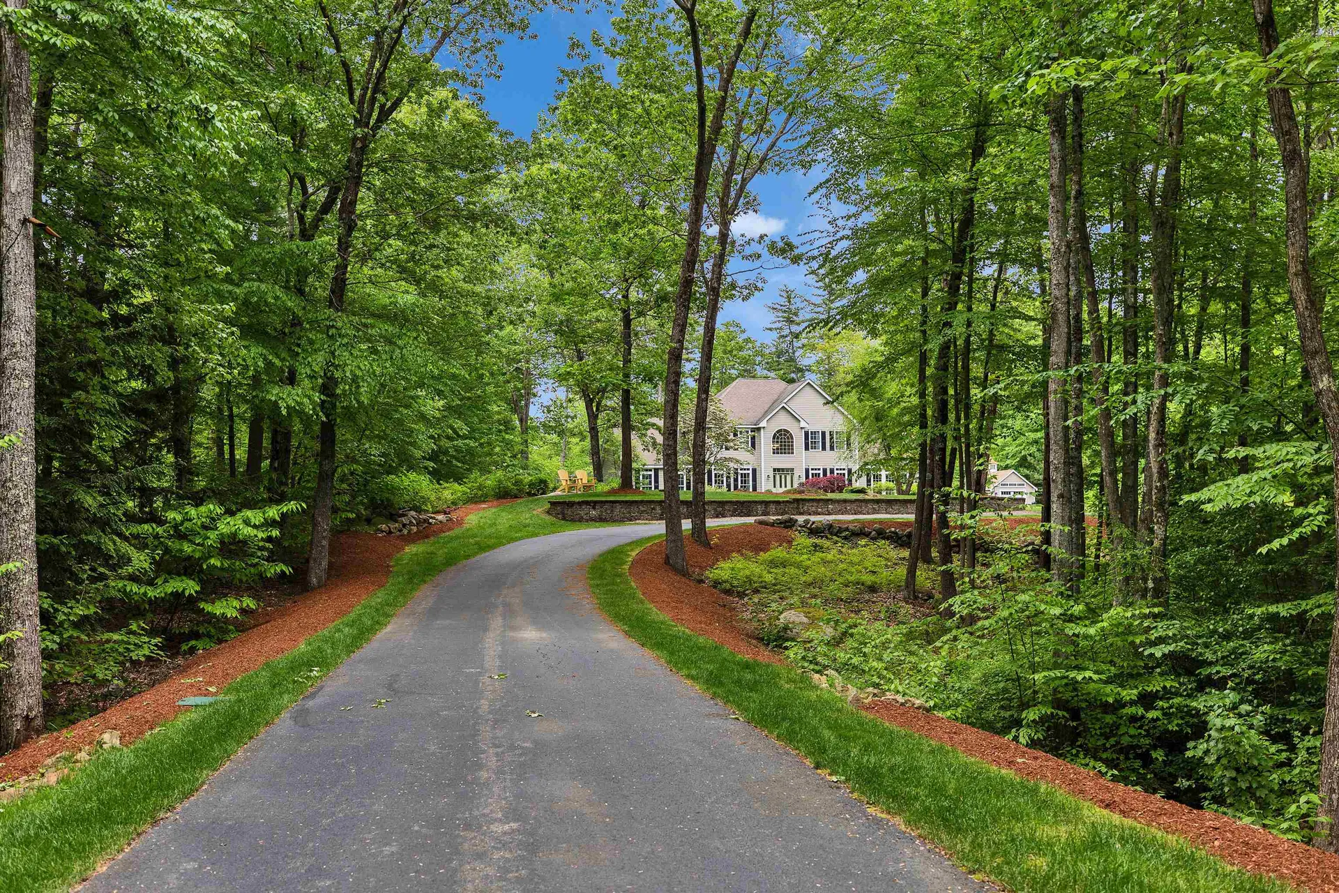 54 Pasture Road Auburn NH 03032