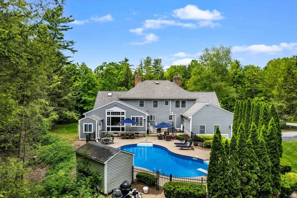 76 Plummer Road Bedford NH 03110