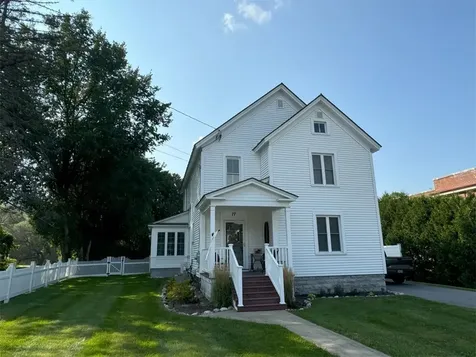 77 Barnes Street West Rutland VT 05777