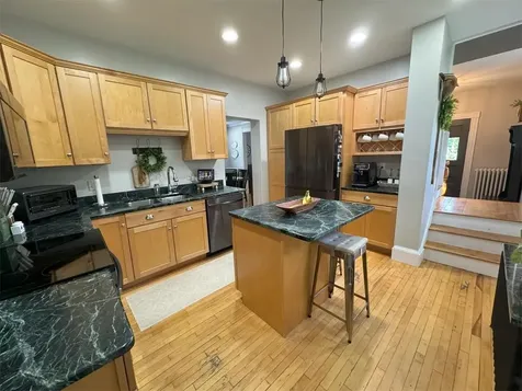 77 Barnes Street West Rutland VT 05777