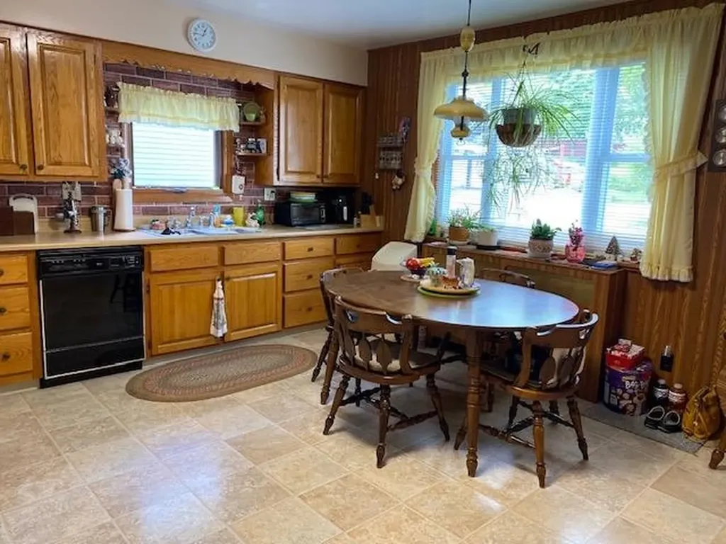 800 Fifth Avenue Berlin NH 03570