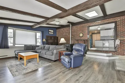 41 Larch Street Goffstown NH 03045