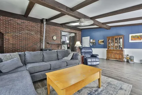 41 Larch Street Goffstown NH 03045
