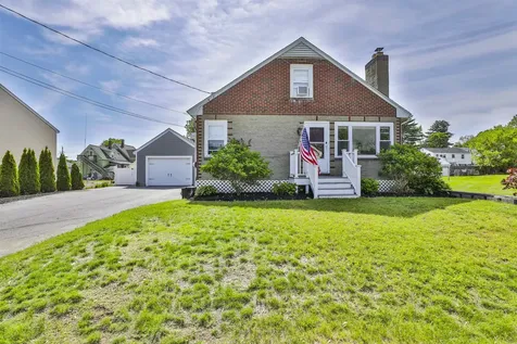 41 Larch Street Goffstown NH 03045