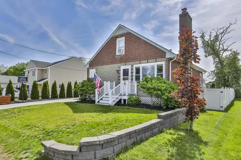 41 Larch Street Goffstown NH 03045