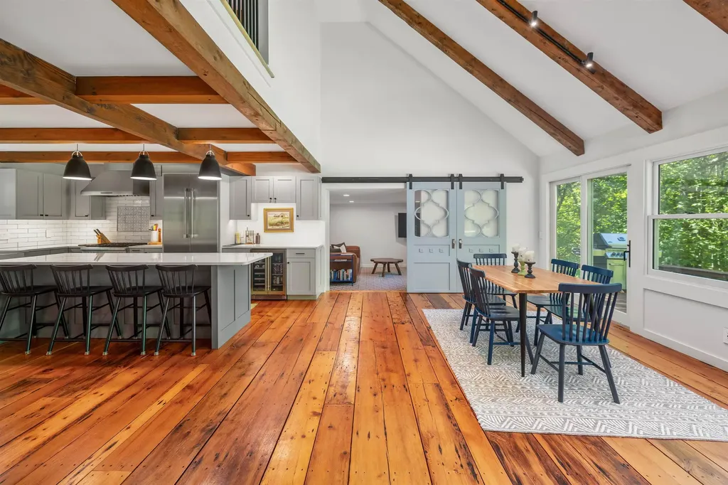 47 Hollow View Road Stowe VT 05672