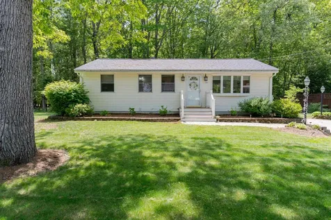 25 Spruce Drive Dover NH 03820