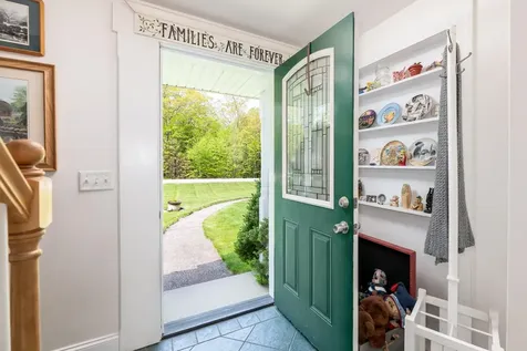 24 Watson Hill Road Raymond NH 03077