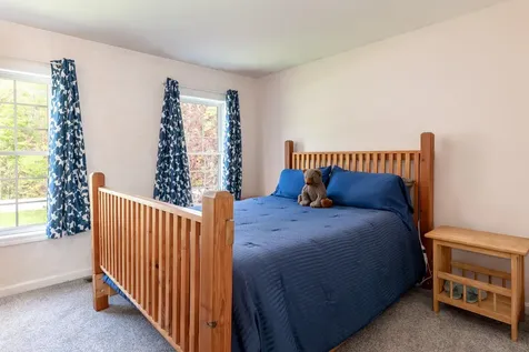 24 Watson Hill Road Raymond NH 03077