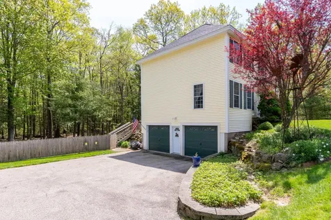 24 Watson Hill Road Raymond NH 03077