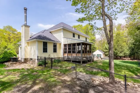 24 Watson Hill Road Raymond NH 03077