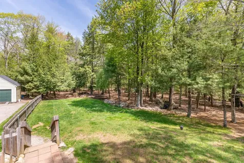 24 Watson Hill Road Raymond NH 03077