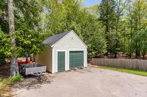 24 Watson Hill Road Raymond NH 03077