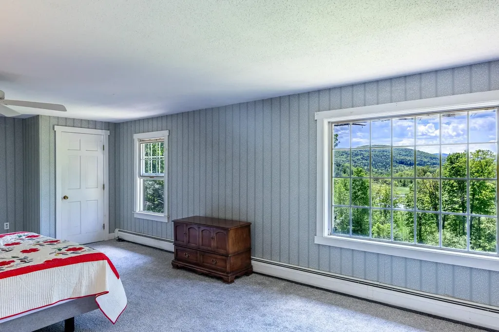 168 Thorn Apple Lane Hartford VT 05001