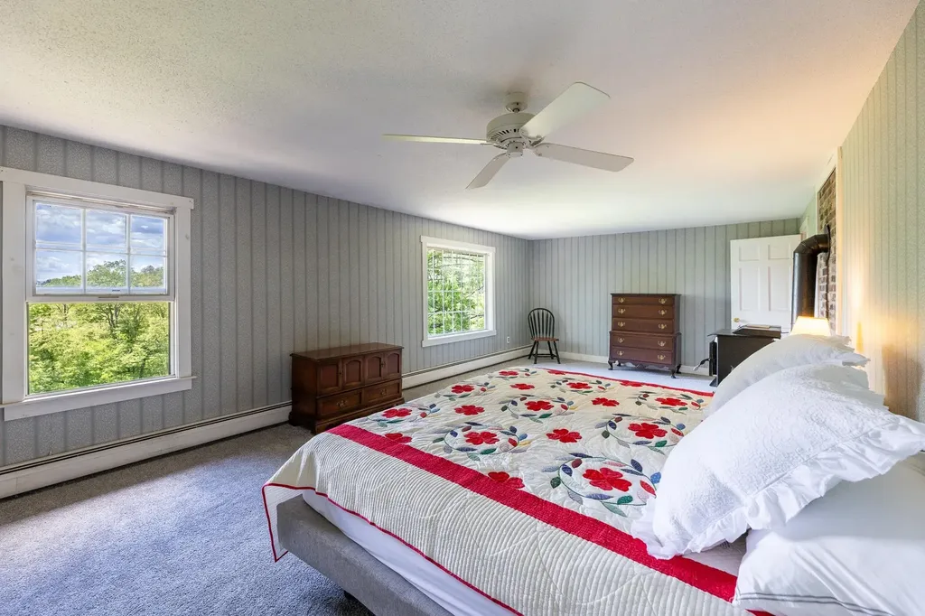 168 Thorn Apple Lane Hartford VT 05001