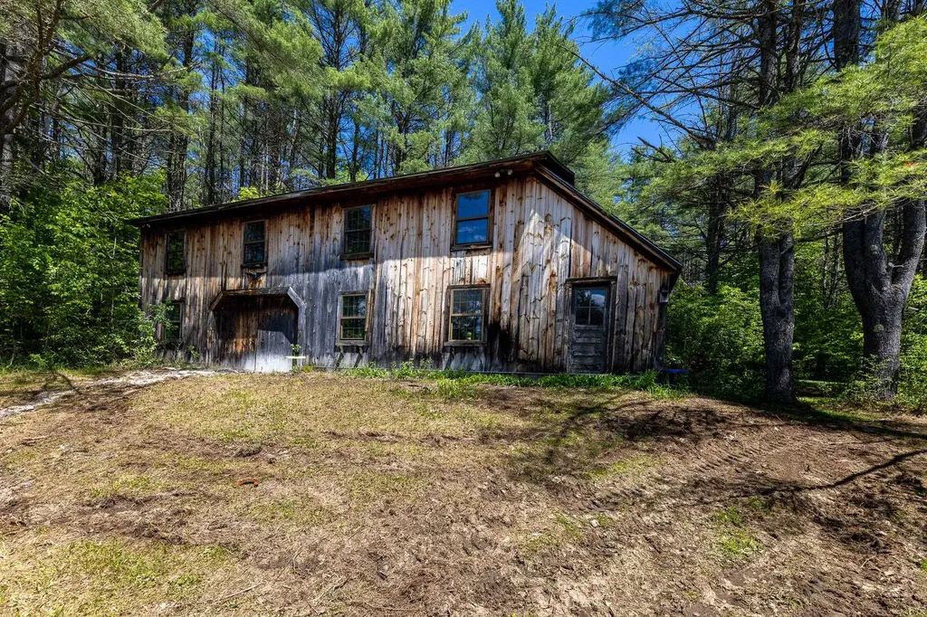 168 Thorn Apple Lane Hartford VT 05001