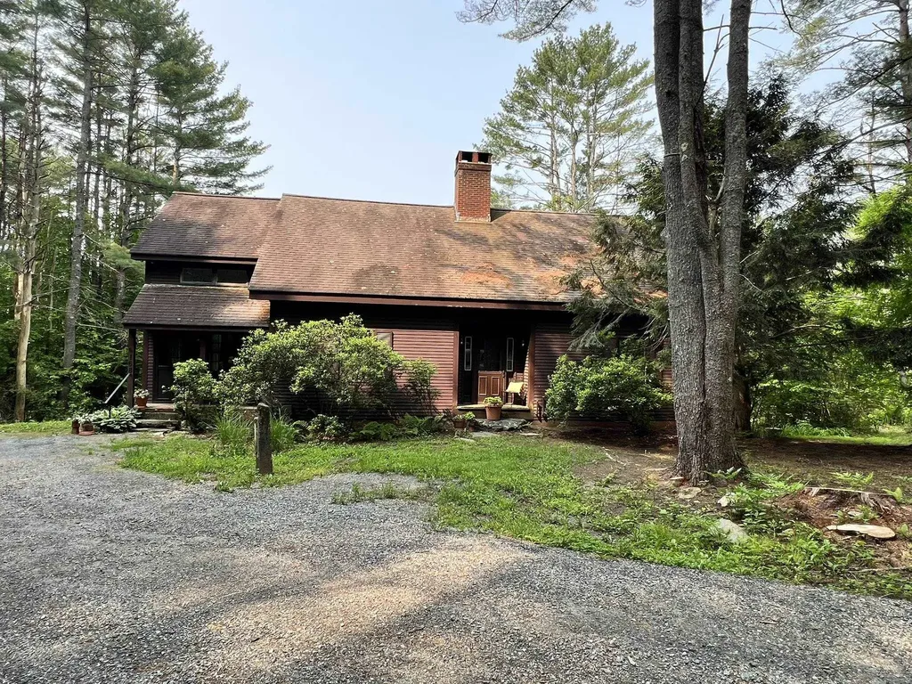 168 Thorn Apple Lane Hartford VT 05001