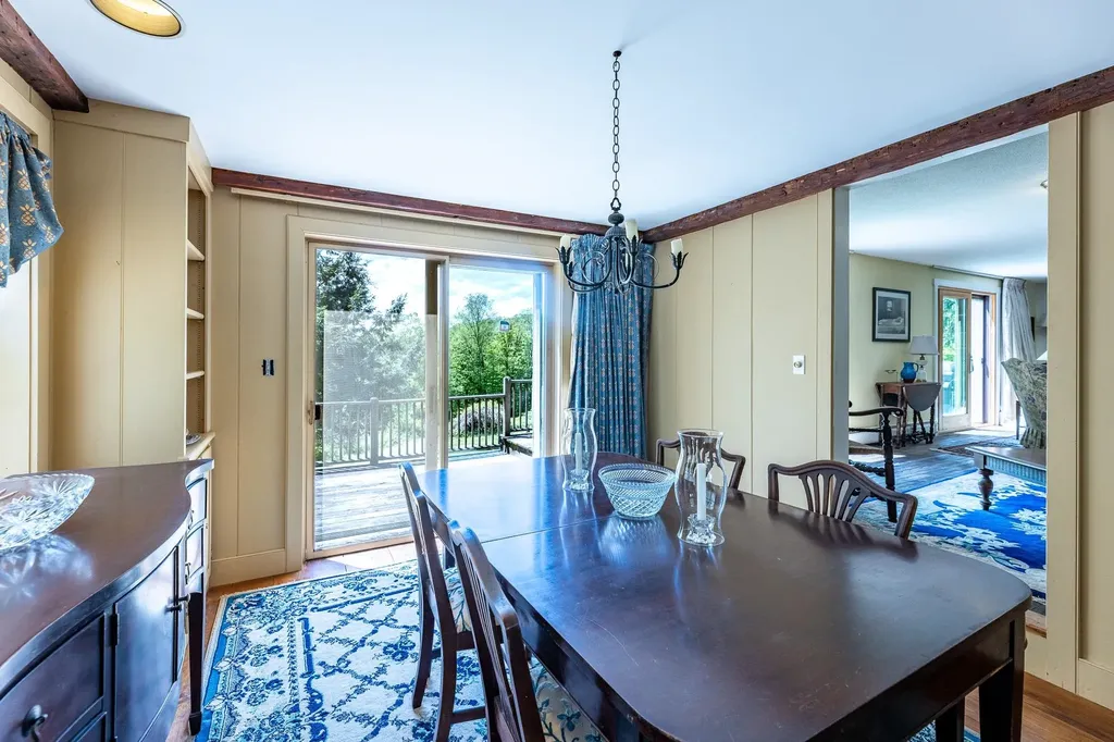 168 Thorn Apple Lane Hartford VT 05001