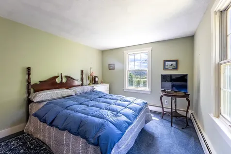 168 Thorn Apple Lane Hartford VT 05001