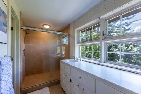 168 Thorn Apple Lane Hartford VT 05001