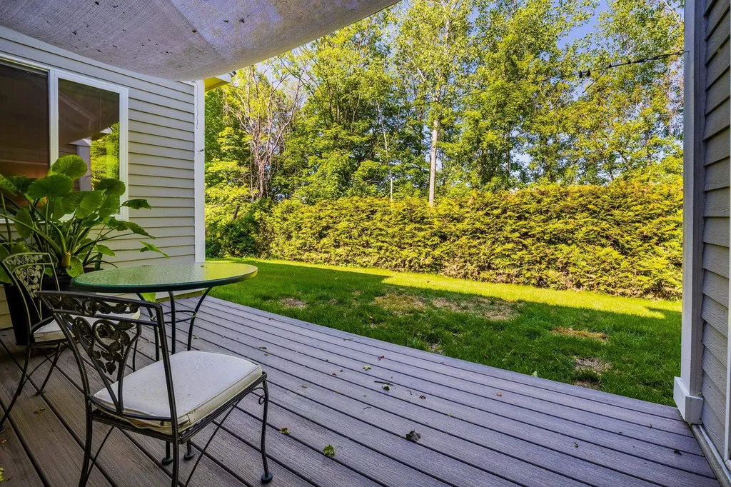 12 Apple Blossom Drive Lebanon NH 03784