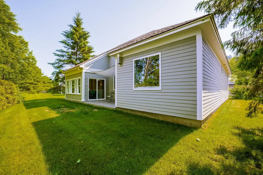 12 Apple Blossom Drive Lebanon NH 03784