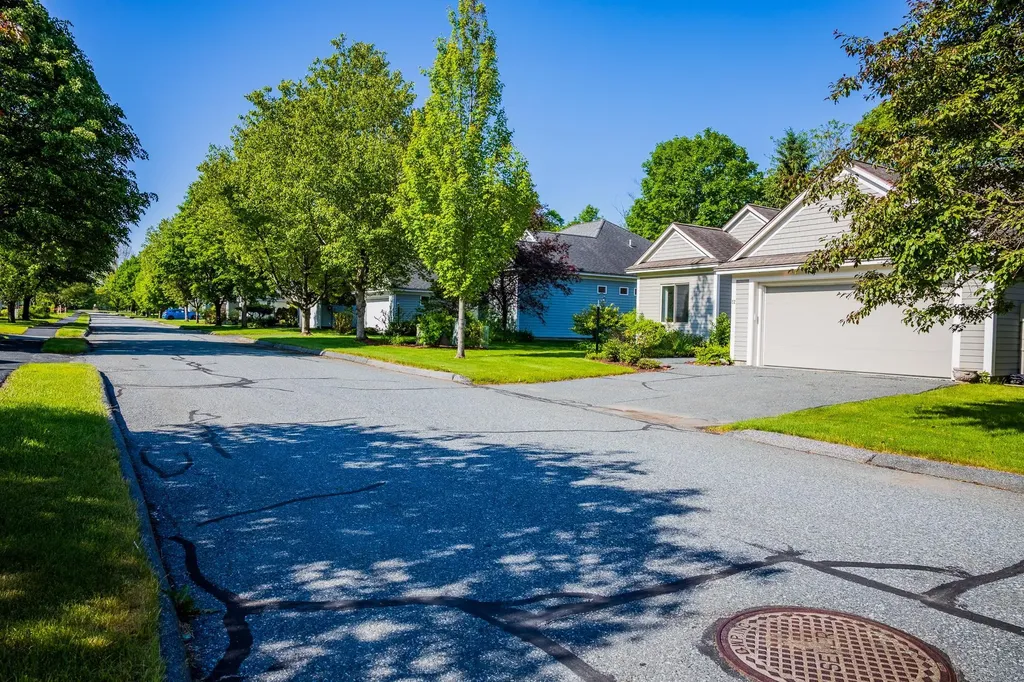 12 Apple Blossom Drive Lebanon NH 03784