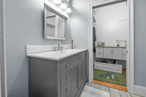 12 Apple Blossom Drive Lebanon NH 03784