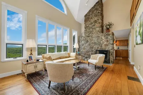 10 Lake View Drive New Hampton NH 03256