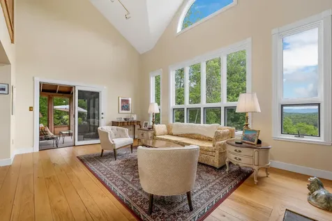 10 Lake View Drive New Hampton NH 03256