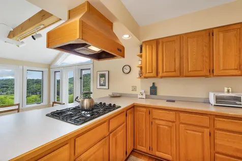 10 Lake View Drive New Hampton NH 03256