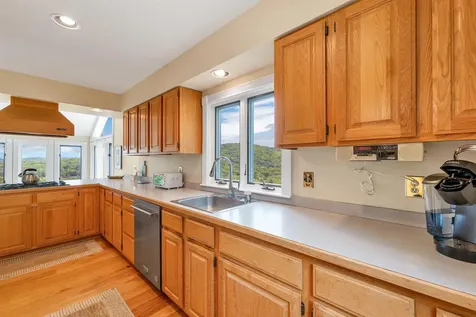 10 Lake View Drive New Hampton NH 03256