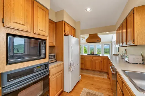 10 Lake View Drive New Hampton NH 03256