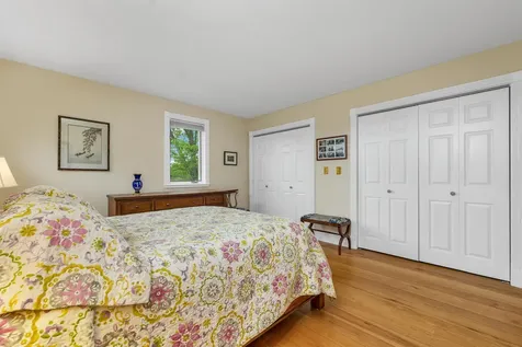 10 Lake View Drive New Hampton NH 03256