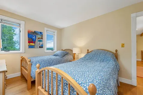 10 Lake View Drive New Hampton NH 03256