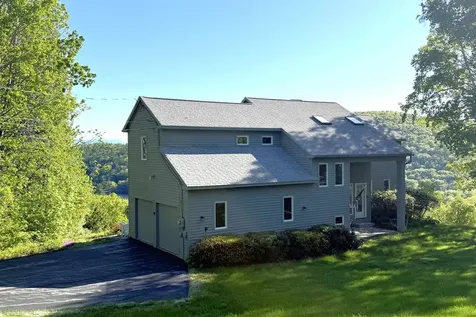 10 Lake View Drive New Hampton NH 03256