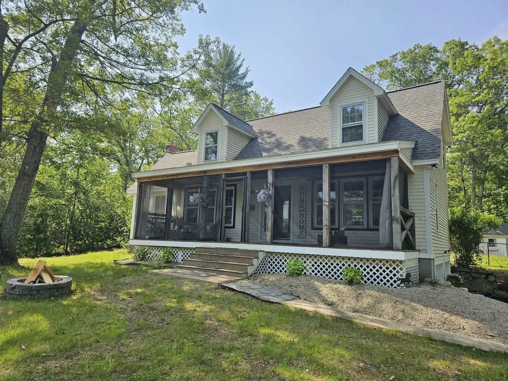 436 Mammoth Road Pelham NH 03076