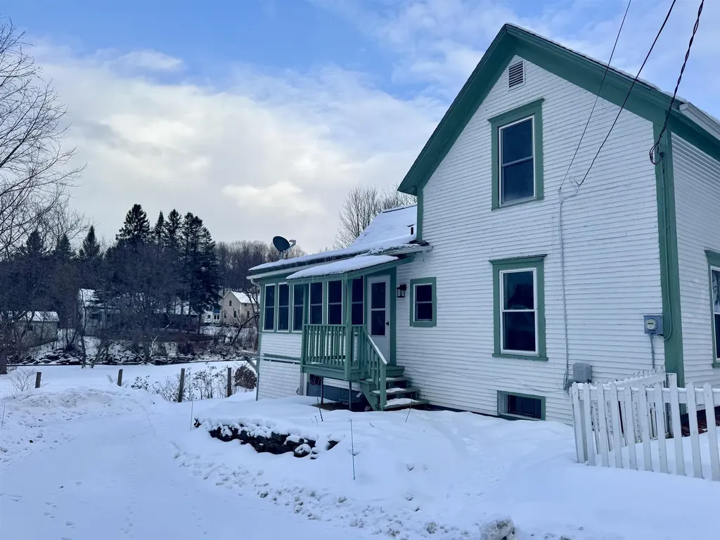 217 Clyde Street Newport City VT 05855