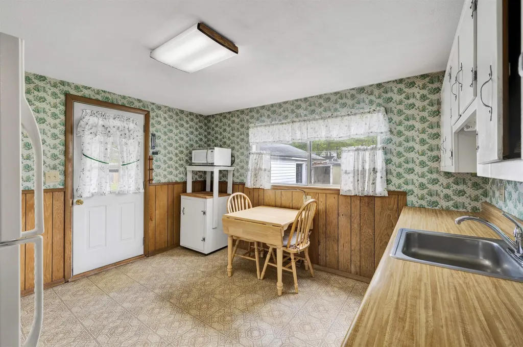 2 Cheyenne Street Dover NH 03820