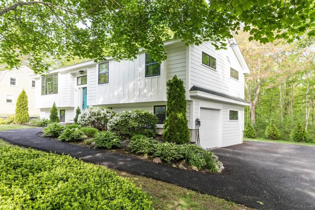 29 Frontier Street Rye NH 03870