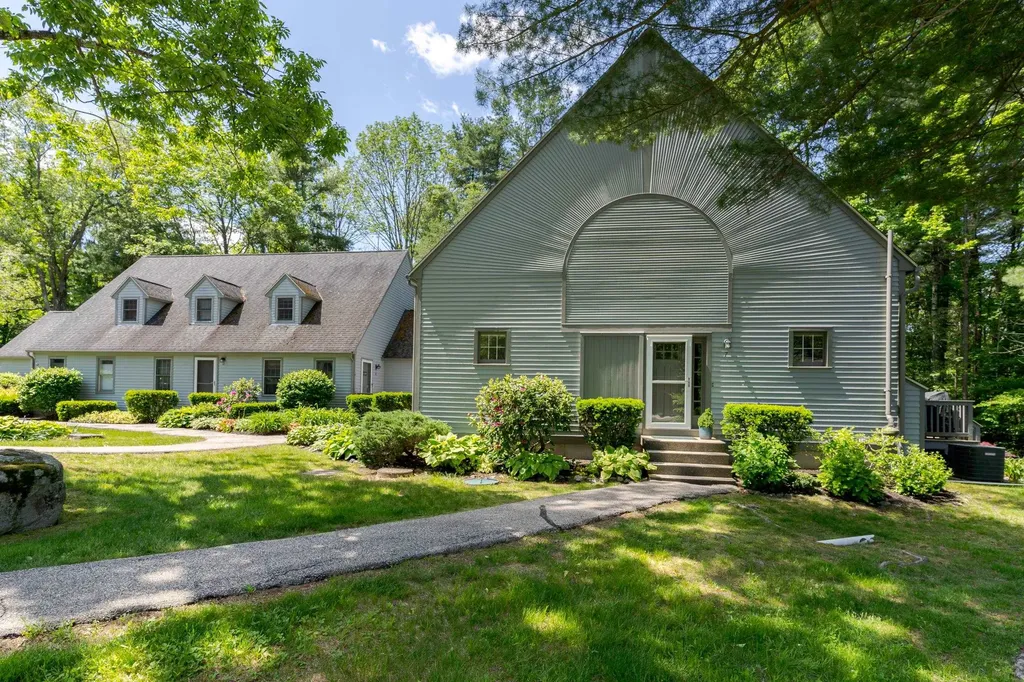 7 Glengarry Drive Stratham NH 03885