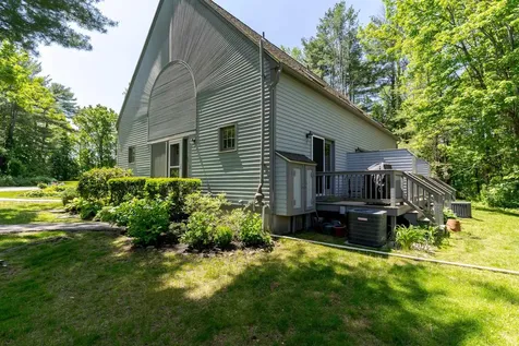 7 Glengarry Drive Stratham NH 03885