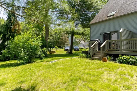 7 Glengarry Drive Stratham NH 03885